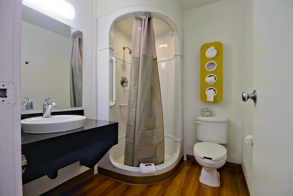 Travelodge By Wyndham פומפנו ביץ' חדר תמונה