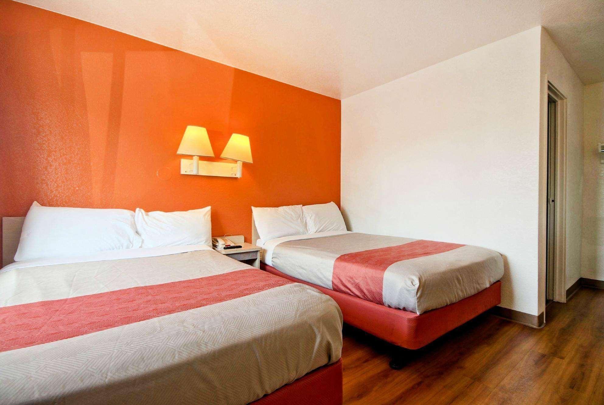 Travelodge By Wyndham פומפנו ביץ' מראה חיצוני תמונה